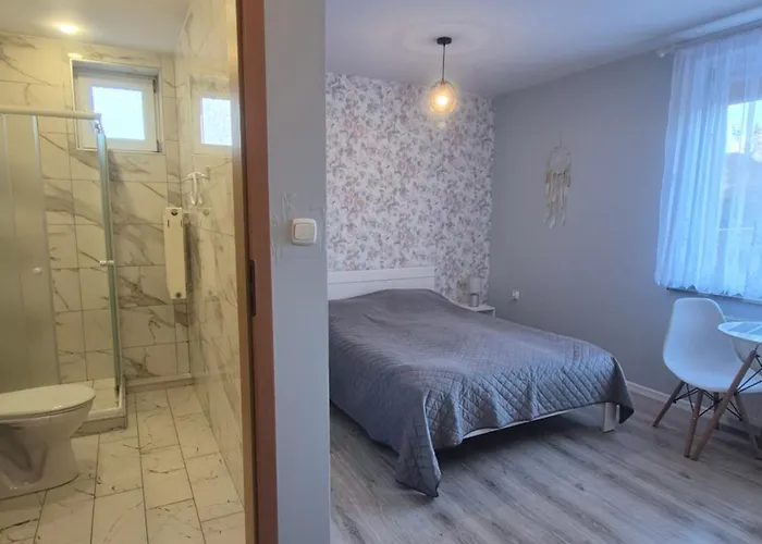Morska W Chlapowie Privatunterkunft *